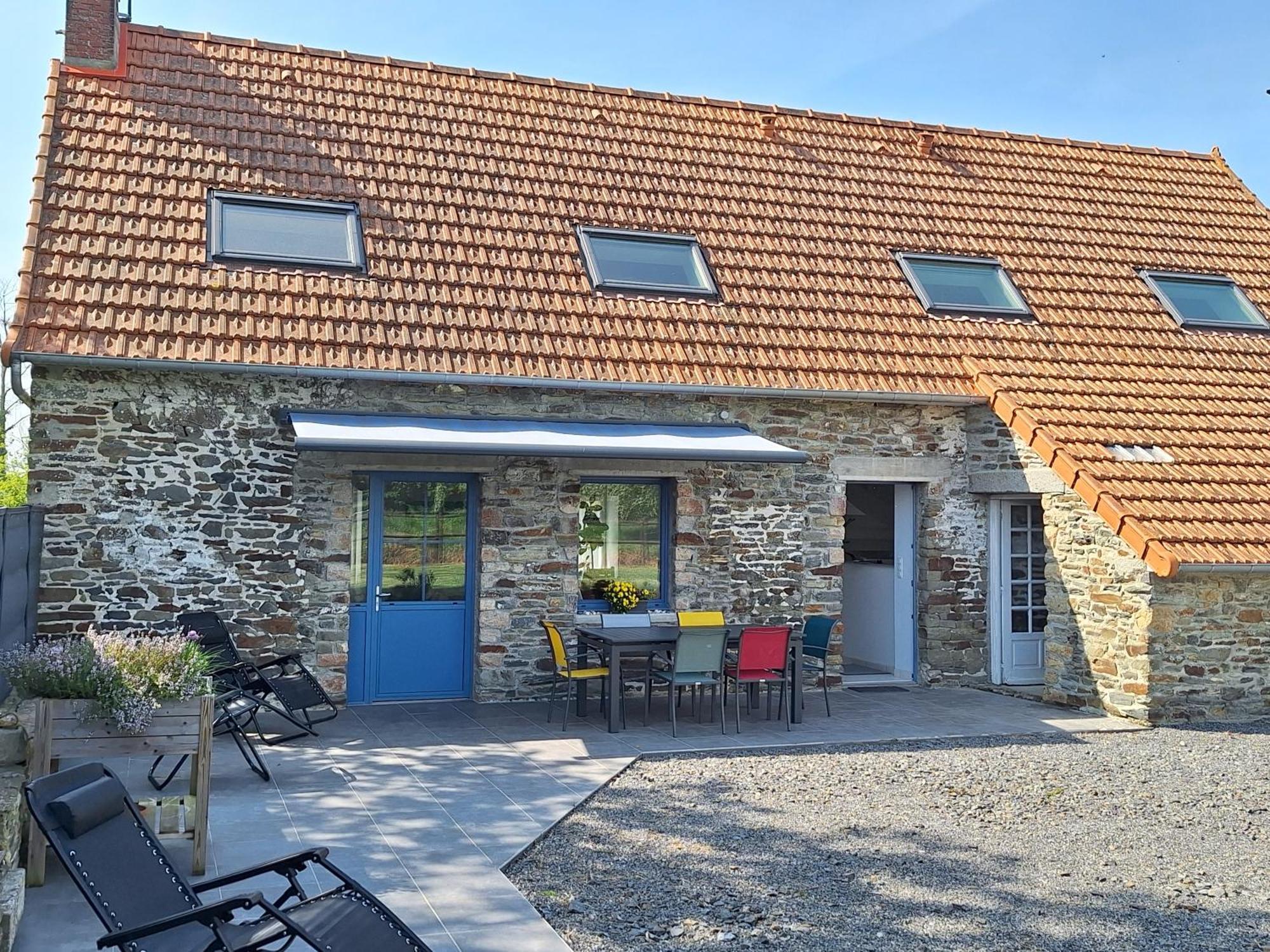 Les Hirondelles De La Baie Villa Vains Exterior photo